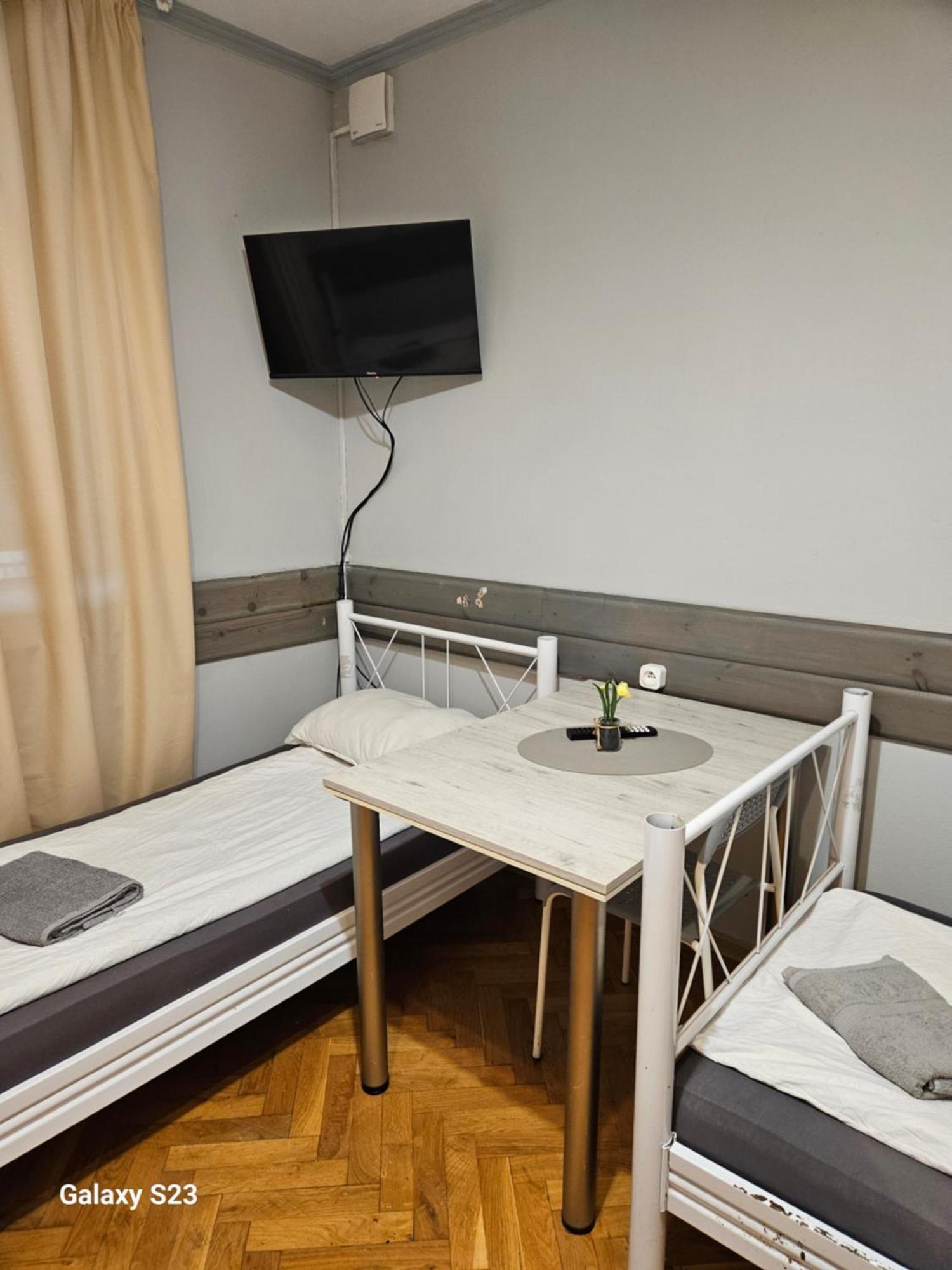 Pokoje Pracownicze Кімнати Для Працівників,Гуртожиток Swarzedz Luaran gambar